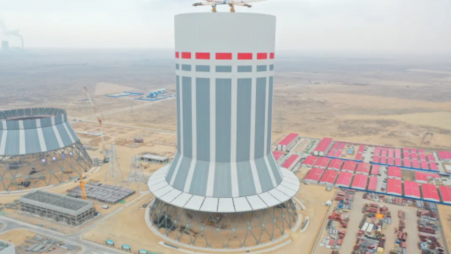 世界最大全國首個百萬機組全鋼結構冷卻塔順利結頂